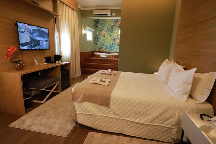 Room 6 of 55