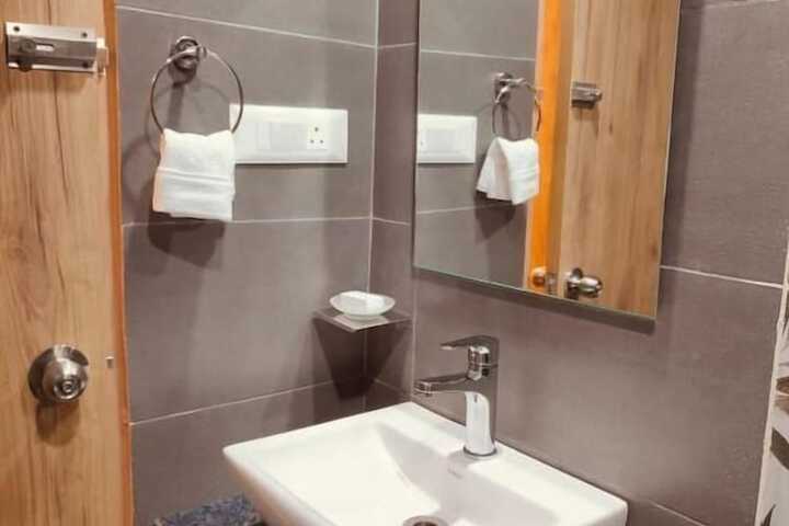 Room 20 of 32