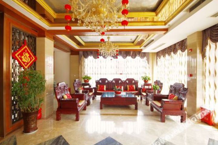 Hotel Interior 14 of 18