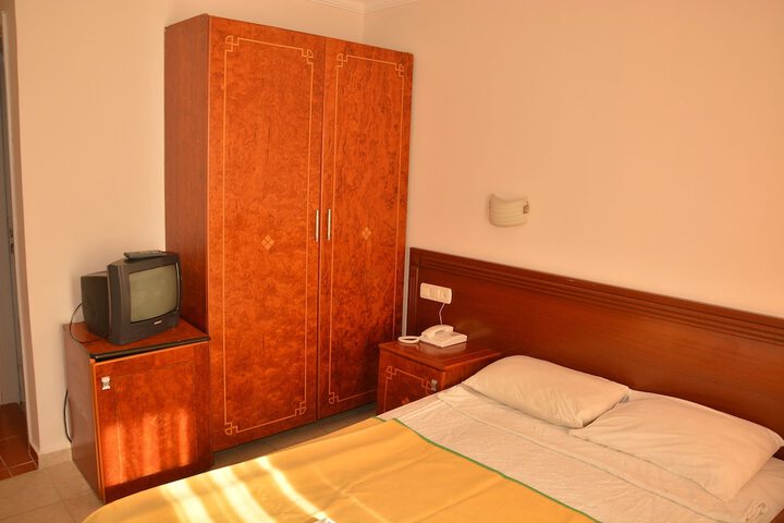 Room 17 of 51