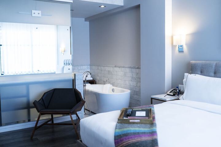 Room 20 of 100