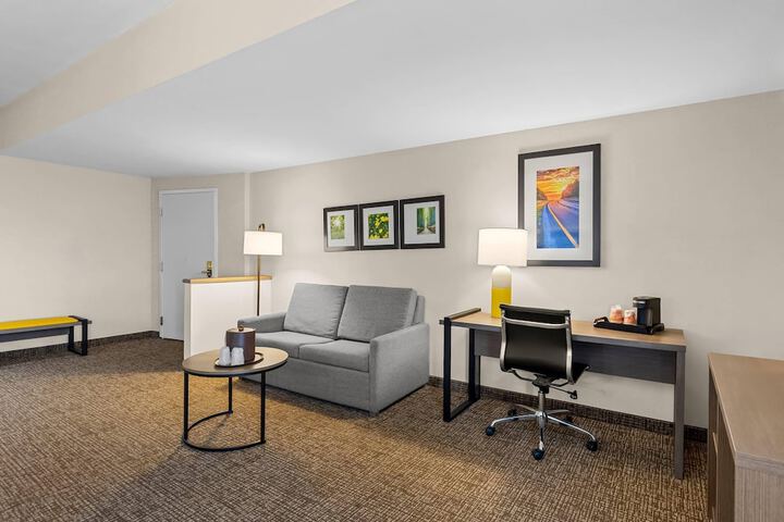 Room 43 of 83