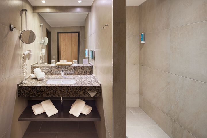 Clean Restrooms