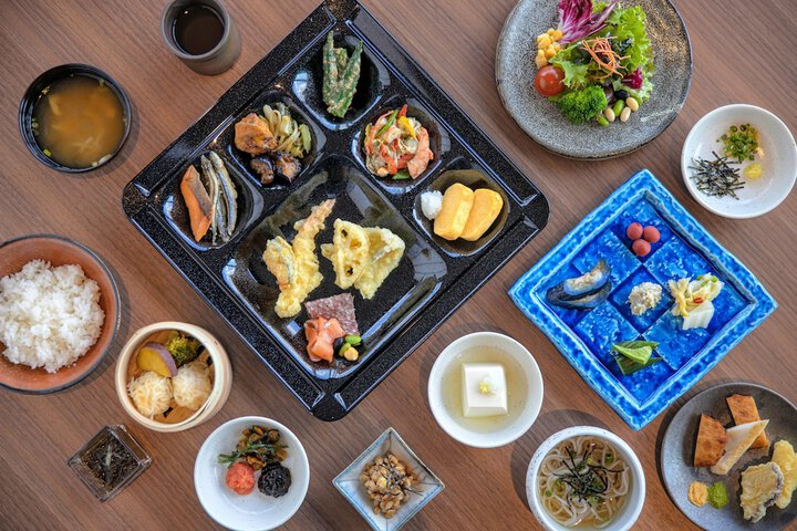 Dining 60 of 76