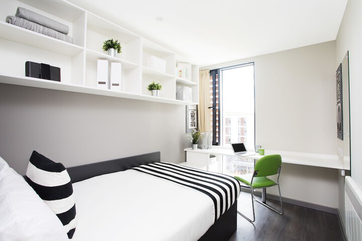 Room 6 of 26