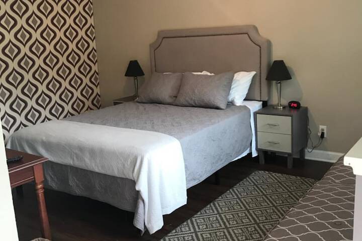 Room 10 of 24