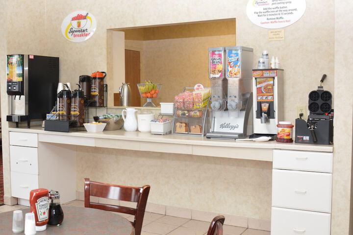Breakfast area