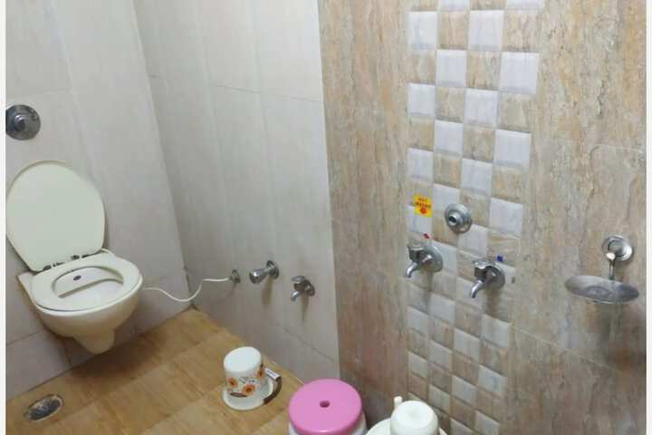 Room 18 of 21