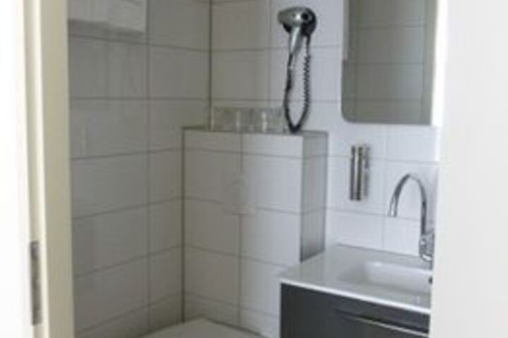 Room 2 of 22