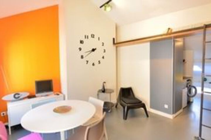 Room 8 of 8