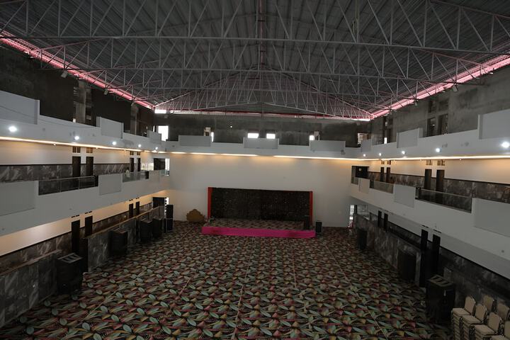 Ballroom/Hall 20 of 23