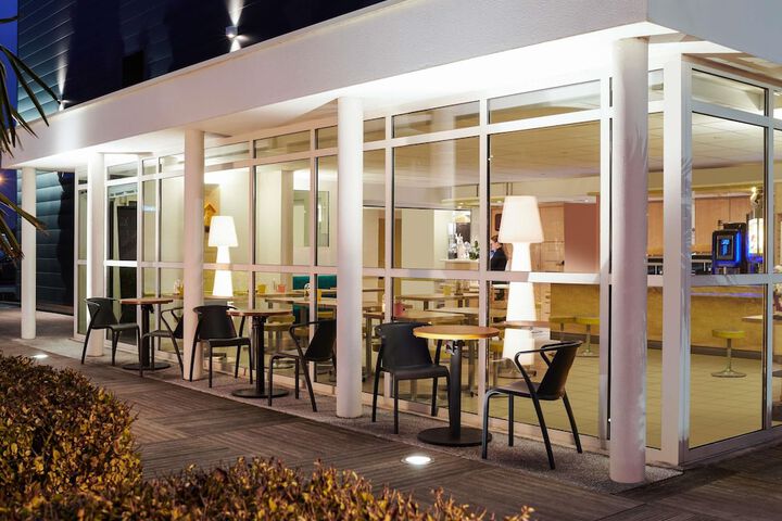 Hotel 55 of 61