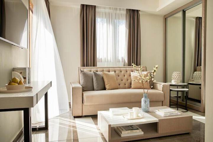 Room 32 of 151