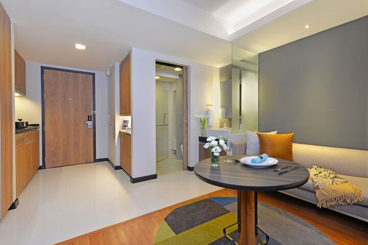 Room 4 of 50