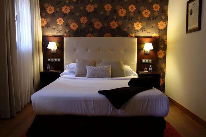 Room 25 of 54