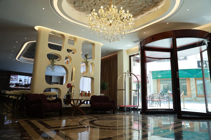 Hotel 2 of 51
