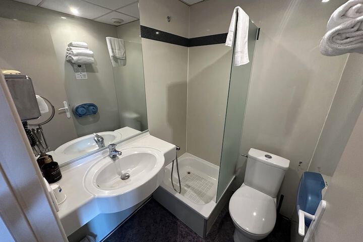 Room 44 of 81