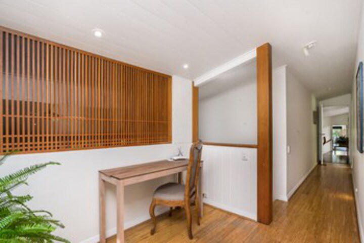 Room 14 of 33