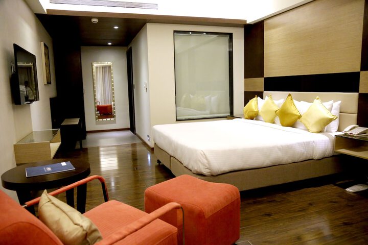 Room 5 of 24
