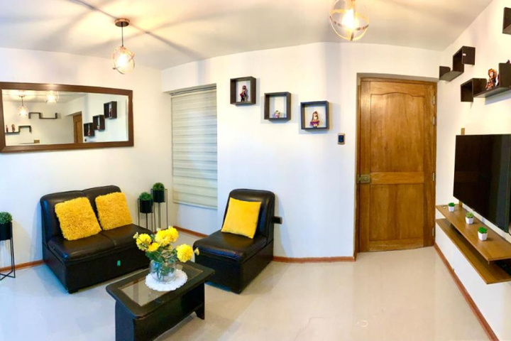 Room 3 of 8