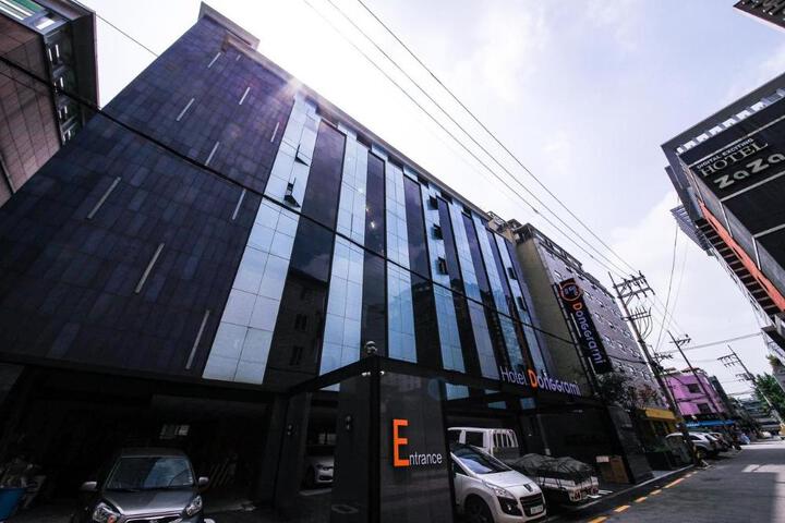 Exterior of Hotel Donggrami