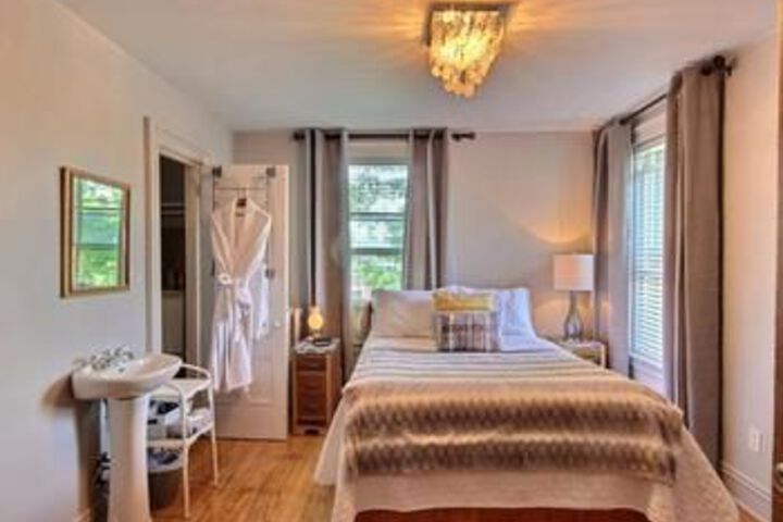 Room 28 of 40