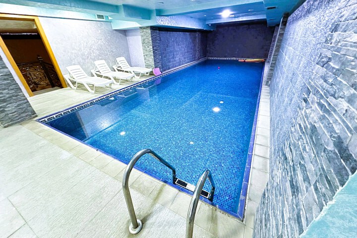 Pool 39 of 53