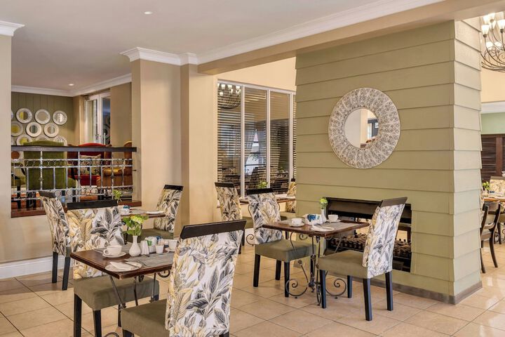 Dining Photos
