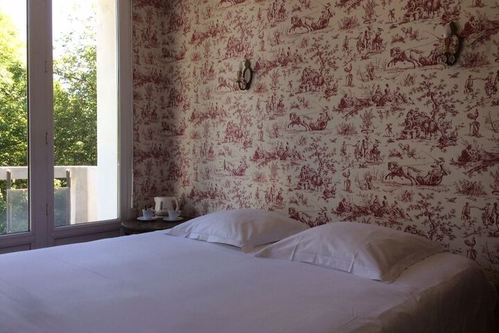 Room 21 of 34
