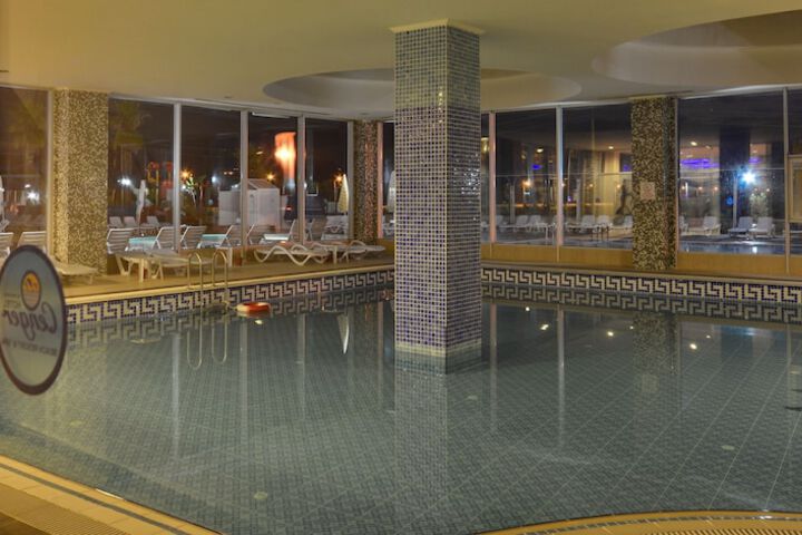 Pool 44 of 172