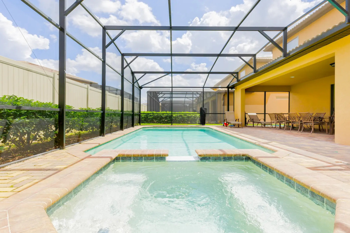 Pool 11 of 29