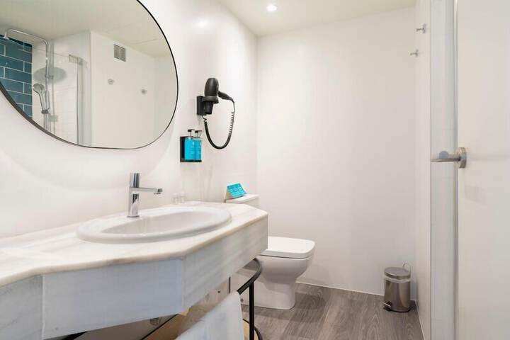 Bathroom Interior Photo