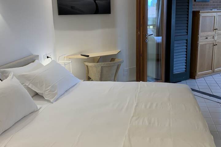 Room 21 of 99