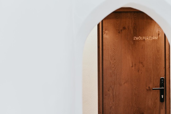 Room 6 of 21