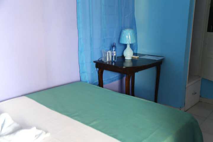Room 6 of 40