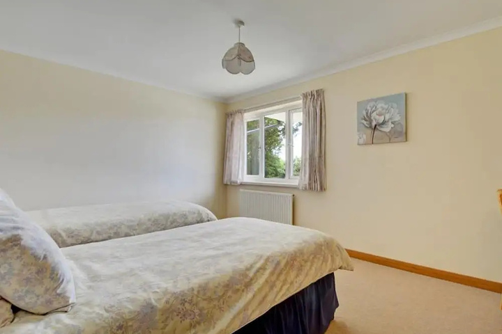 Spacious Holiday Home in Cornwall With Garden