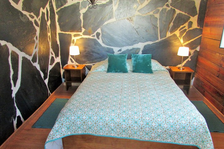 Room 4 of 70