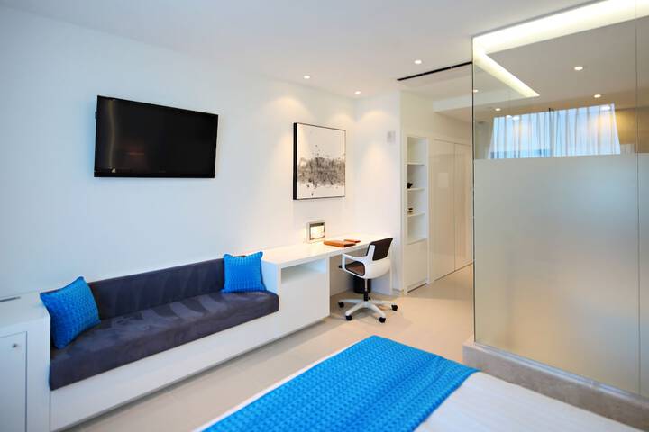 Room 14 of 60
