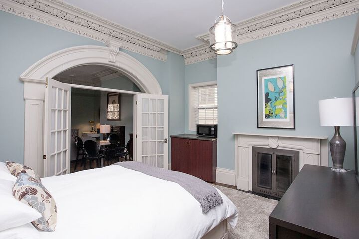 Room 9 of 28