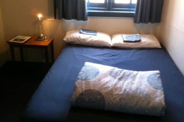 Room 3 of 62