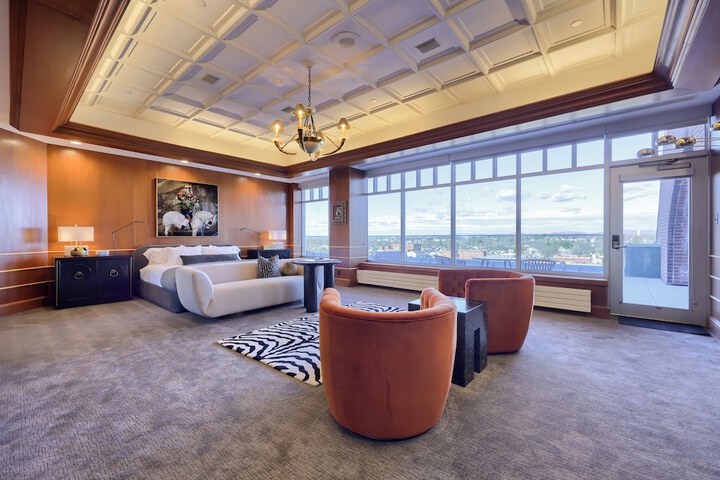 Room 49 of 81
