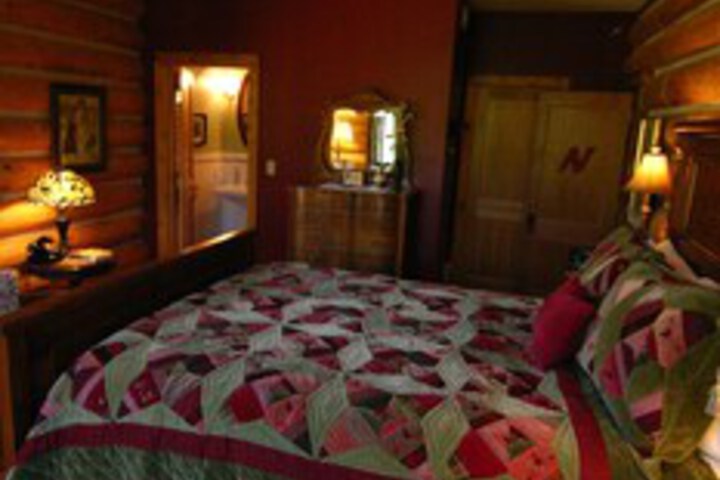 Room 28 of 35