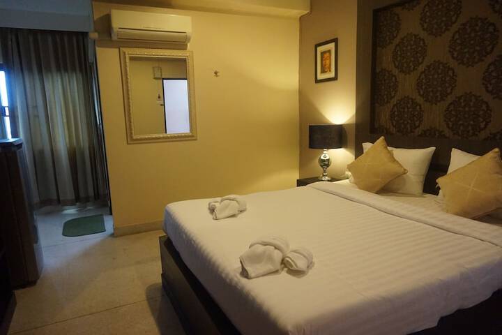 Room 11 of 50