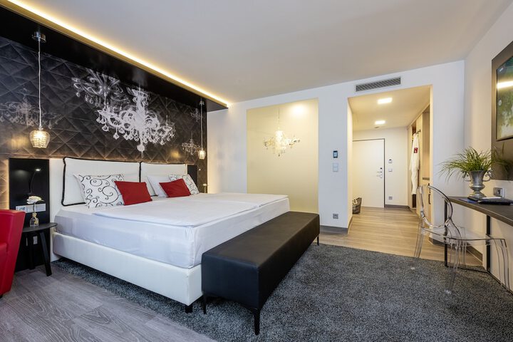 Room 12 of 51