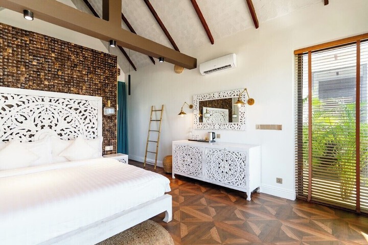 Room 4 of 71
