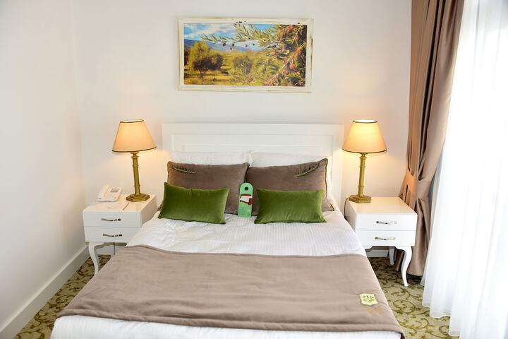 Room 10 of 63