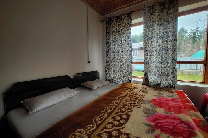 Room 7 of 17