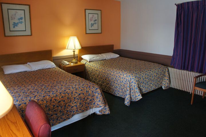 2 Double Beds Ground Floor (6 of 12)