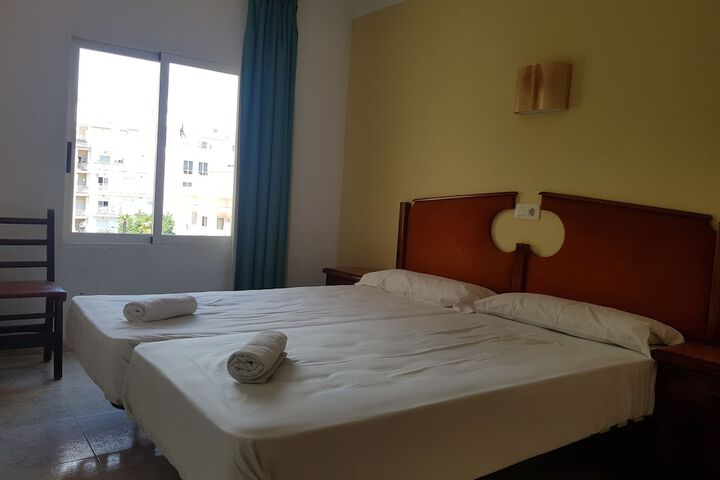 Room 8 of 49
