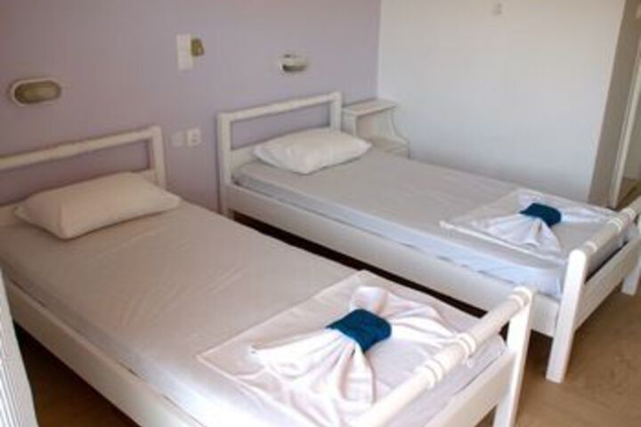 Room 9 of 29